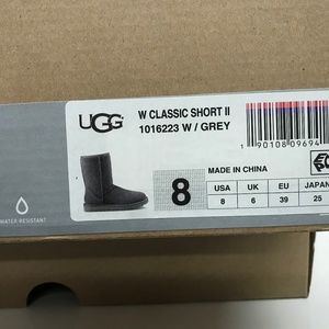 So 8 Ugg W Classic Short II